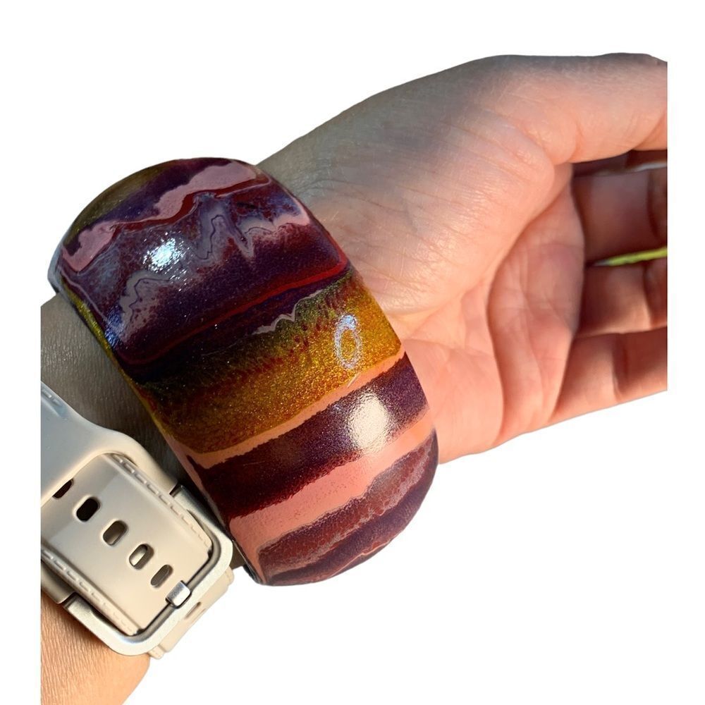 VINTAGE Painted Bangle - Picture 2 of 6